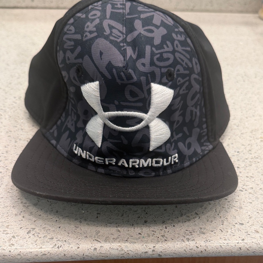 Under Armour Kids Hat - Black and Gray